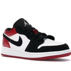 Jordan 1 Low- Black Toe (2019)